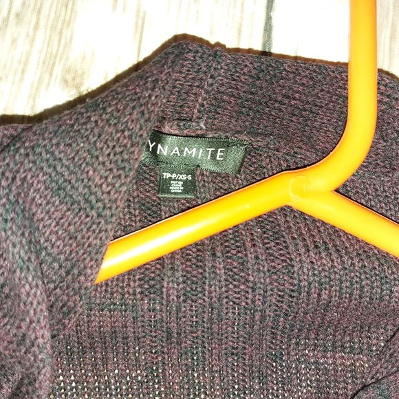 Burgundy and black tunic cartigan with faux leather zips - Picture 3 of 3